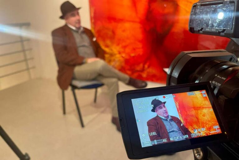 Víctor Pulido, autor de «Sueño recurrente» en la Pinacoteca de Almonte