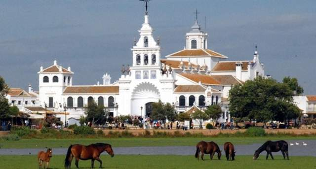 Gestiones para incluir El Rocío en la señalización turística estatal