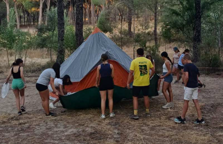 Primer campamento juvenil ‘Interacciona y Convive’ con Doñana en el Museo Forestal